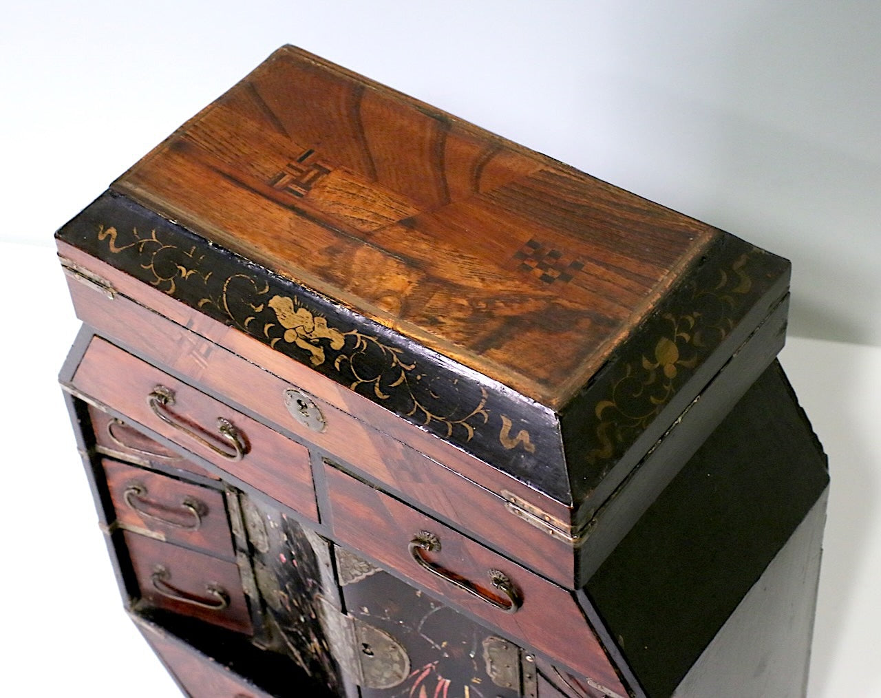 Antique Chinese Qing Dynasty Inlaid Jewelry Box / Desk Organiser with Mother of Pearl