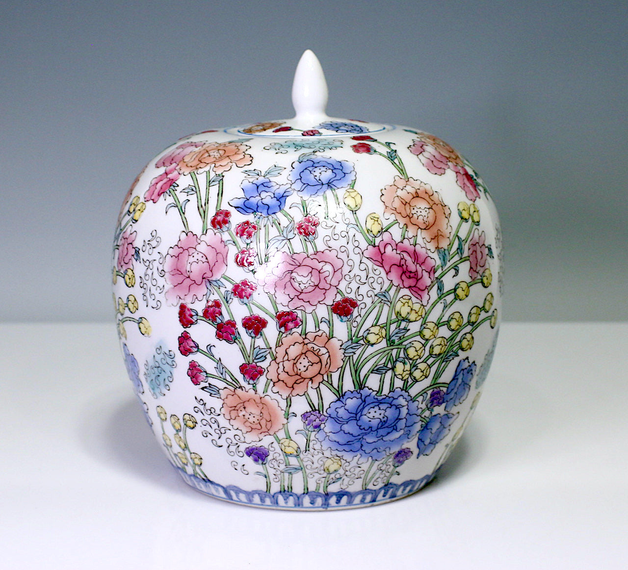 Vintage Chinese Porcelalin Ginger Jar One Thousand Flowers Design Over White Glaze