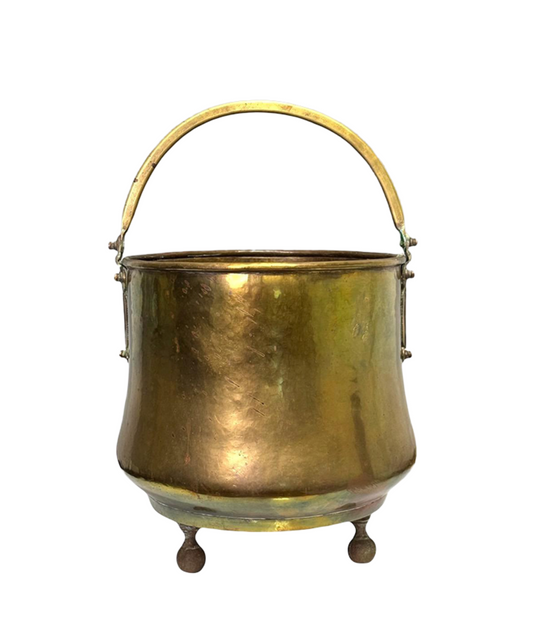 Antique English Handmade Traditional Brass Cauldron with Ball Feet (Fireplace Bucket) Early 19th. Century