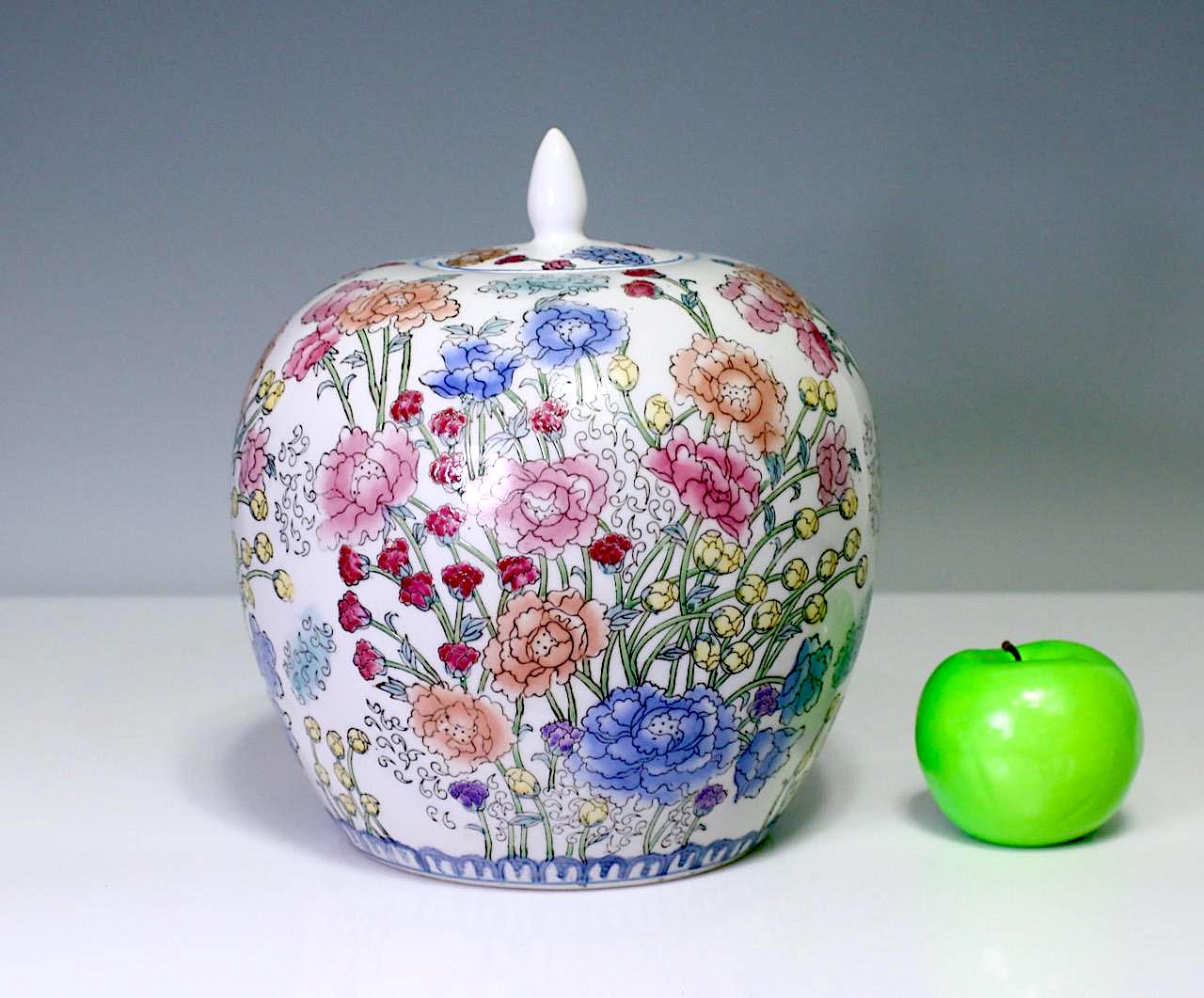 Vintage Chinese Porcelalin Ginger Jar One Thousand Flowers Design Over White Glaze