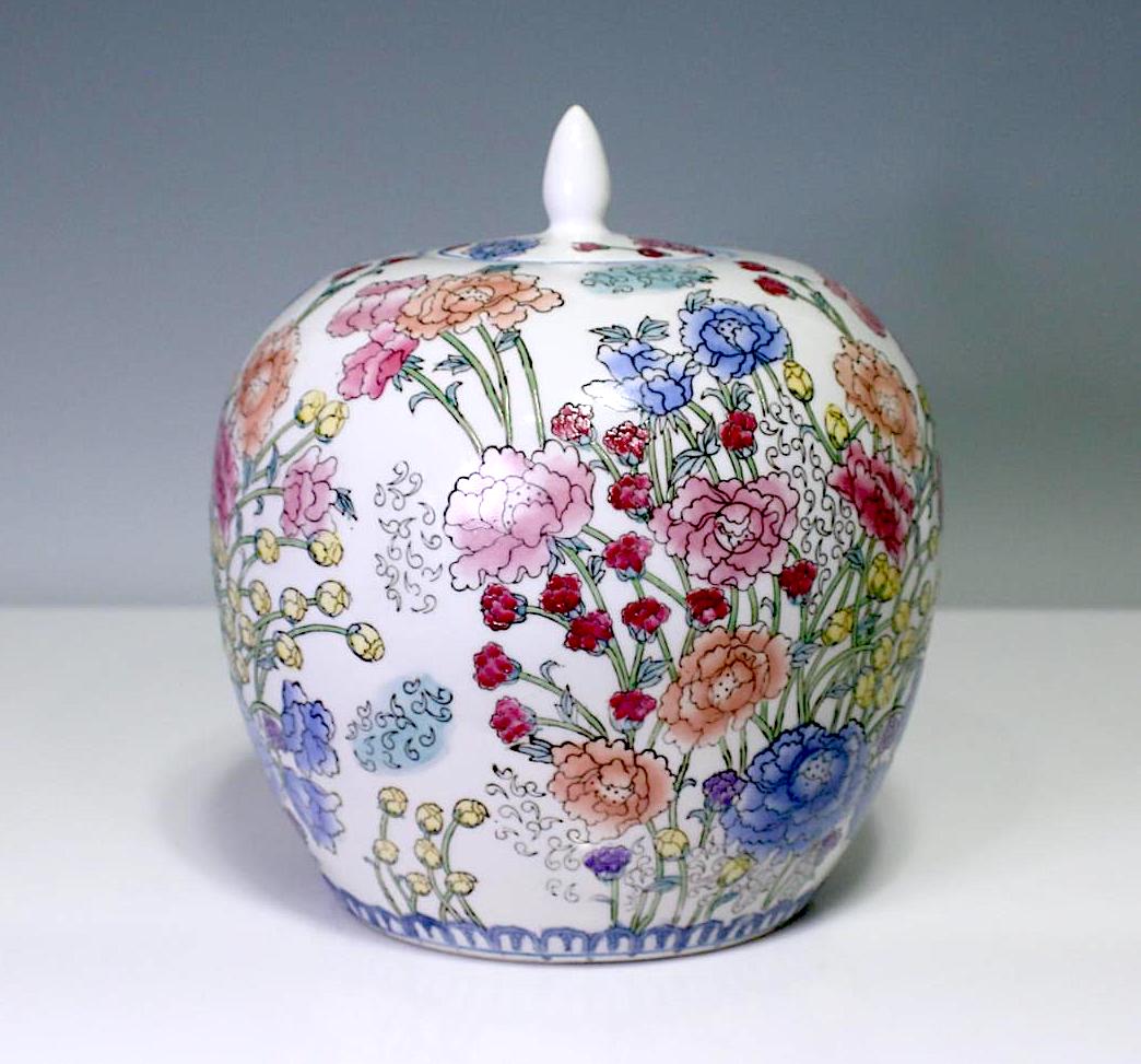 Vintage Chinese Porcelalin Ginger Jar One Thousand Flowers Design Over White Glaze