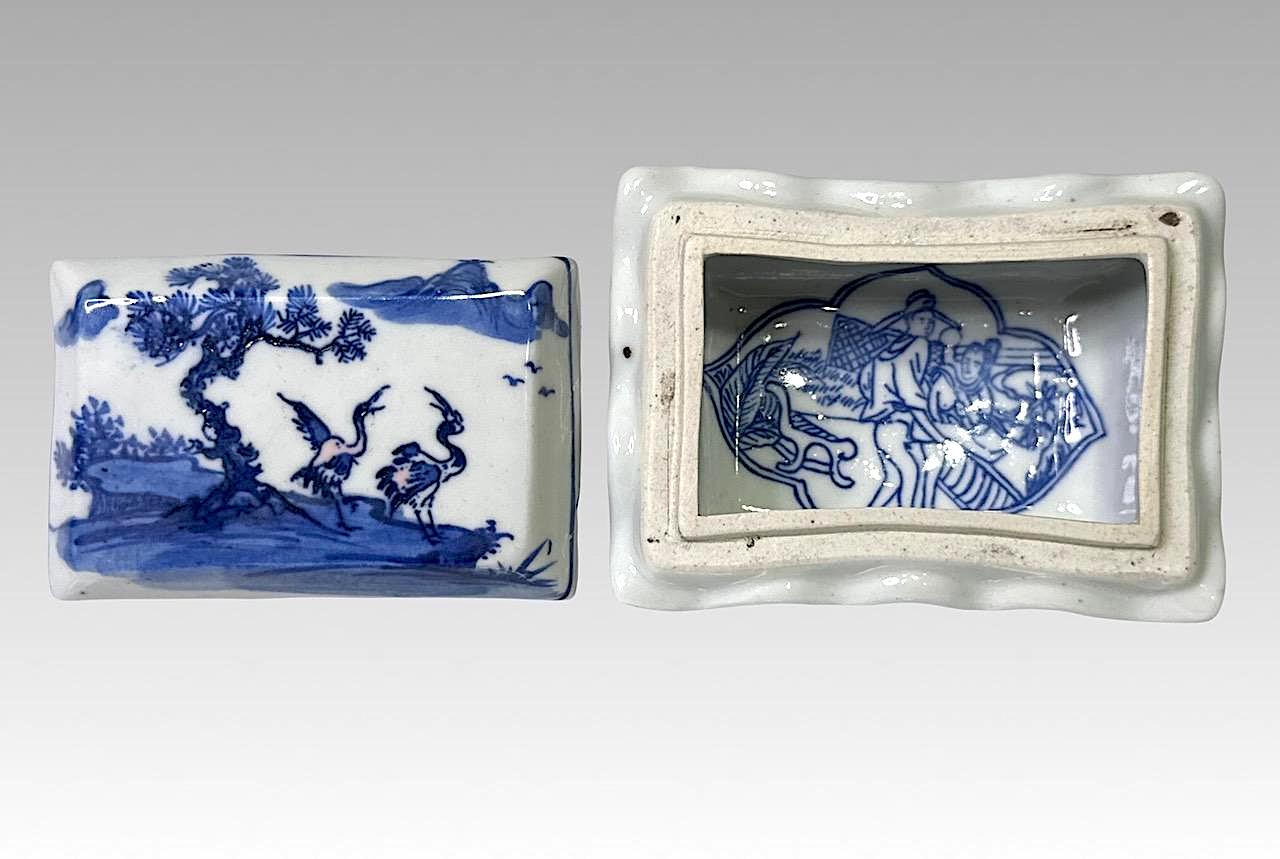 Antique Chinese Blue & White Porcelain Trinket Box With Ruffled Edge, Cranes & Interior Scene, Guangxu Reign Mark