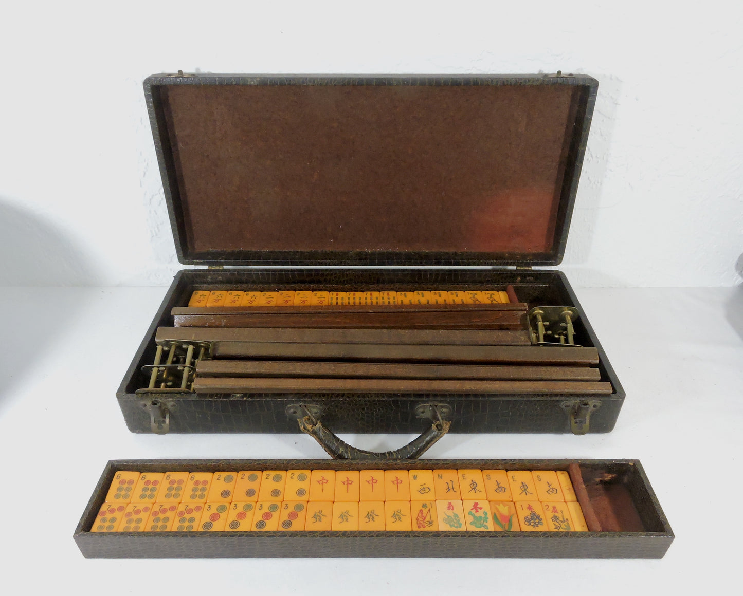 Mid Century Butterscotch Mahjong Game Set in Alligator Case, 5 Wood Racks