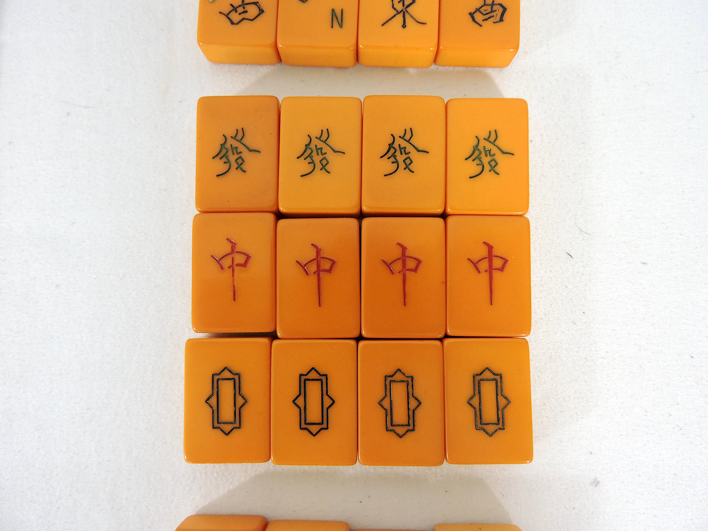 Mid Century Butterscotch Mahjong Game Set in Alligator Case, 5 Wood Racks