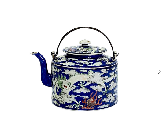 Antique Chinese Blue and White Porcelain Teapot With Imperial Dragon & Could Design, 19th Century